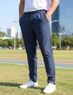 Calça Masculina Confortável com Elástico na Cintura e Zíper na Barra