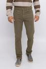 Calça slim masculina em sarja verde militar