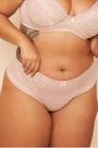 Calça Tanga Plus com Renda Santa Passion - Conforto e Estilo Calça Tanga Plus com Renda Santa Passion - Conforto e Estilo