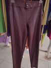 Calça vermelho vinho