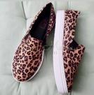 Calçado Slip, animal print. Tamanho 36