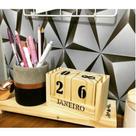 Calendário de Madeira Com DIA e Mês Mesa Permanente Cubo Pinus Decorativo