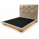 Cama Box Floating Geometric Iluminada com Cabiceira