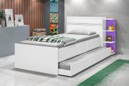 Cama Solteiro com Baú e 2 Gavetas JAQ com Prateleiras Laterais e Cama Auxiliar Cor Branco / Lilás