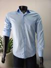 Camisa azul lisa Camisa azul lisa