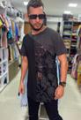 Camisa longlines preta Camisa longlines preta