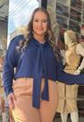 Camisa Plus Size Com Laço Na Gola em Airflow