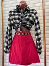 Camisa xadrez + saia bengaline + cinto