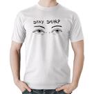 Camiseta Algodão Eyes Stay Sharp - Foca na Moda