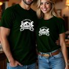 Camiseta Algodão Unissex Casal Country Estampa Pegada Forte Look Combinando Namorados Amigos Agro