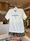 Camiseta branca logo preta kingejoe.