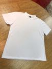 Camiseta branca sem estampa