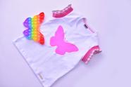Camiseta com pop it borboleta