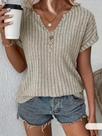 Camiseta Feminina com Decote V e Botão Decorativo - Cores Sólidas - Tamanhos S-2XL