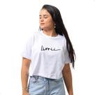 Camiseta feminina Cropped Manga Curta Estampa Livrii Camiseta feminina Cropped Manga Curta Estampa Livrii