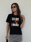 Camiseta Feminina Preta Seja Forte e Corajosa