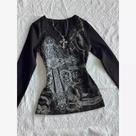 Camiseta Feminina Y2K Gótica Punk - Decote V, Preta, Retrô e Estilo Harajuku