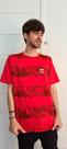 Camiseta frontal listras folhas Camiseta frontal listras folhas