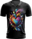 Camiseta Gola V do Orgulho LGBT Coração Amor 22 Camiseta Gola V do Orgulho LGBT Coração Amor 22