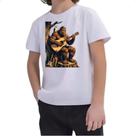 Camiseta Infantil Pe grande tocando violao