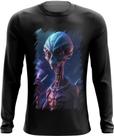 Camiseta Manga Longa Alien ET Fumando Alienígena 3