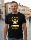 Camiseta Masculina A Vida Começa aos 60 1966 O Nascimentos Das Lendas 100% Algodão