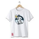 Camiseta Masculina Astronauta Cerveja Planeta 100% Algodão Com Abridor de Garrafa Interno