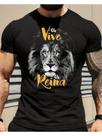 Camiseta Masculina Cristã Leão Vive Reina em Algodão Preto - Design Inspirador