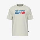 Camiseta New Balance Athletics Relaxed Premium Chest masculino branco e azul