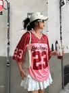 Camiseta Oversized Feminina com Decote V - Estampa Y2K Los Angeles 23