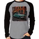 Camiseta Raglan Carro retrô na cidade Manga Longa - Foca na Moda