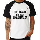 Camiseta Raglan Doutorado em dar uma surtada - Foca na Moda Camiseta Raglan Doutorado em dar uma surtada - Foca na Moda