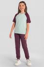 Camiseta raglan infantil unissex collab Essendi e Brandili