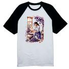 Camiseta Raglan Mulher fazendo pisco a mao