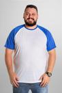 Camiseta Raglan Plus Size Branca com Manga Azul Royal 100% Poliéster - Tamanho Grande