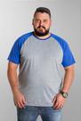 Camiseta Raglan Plus Size Cinza Mescla com Manga Azul Royal - 100% Poliéster