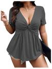 Camiseta SOLY HUX Plus Size com Decote V Profundo e Frente Torcida Camiseta SOLY HUX Plus Size com Decote V Profundo e Frente Torcida
