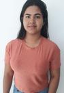 camisetinha em malha com fio dourado de lurex