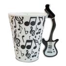 Caneca 3D em Porcelana com Alça em Formato de Guitarra - 300ml