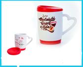 Caneca branca alça de coração com tampa Caneca branca alça de coração com tampa