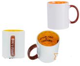 Caneca branca com interior laranja