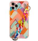 Capa Capinha iPhone 11 PRO MAX Colorida Grafitte Arco Iris Abstrato Alça Cordão Feminina Anti Impacto Queda Proteção de Camera