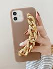 Capa capinha luxo corrente dourada - iphone 11