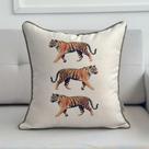 Capa de Almofada Decorativa Tigre em Linhão Crú 45x45