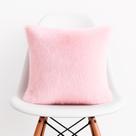 Capa de Almofada Pelúcia Pelo Curto Luxo Soft Rosa Bebê Para Sofá Novadecora