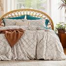 Capa de edredon Bedsure Boho em tamanho real bege com bordado