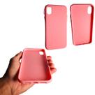 Capa em silicone compatível com apple iphone xr (tela: 6.1") (4g) cor:rosa / botão azul