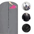 Capa Protetora Para Guardar Vestidos De Festa em Tnt Com Visor Lateral, Zíper e Alça Capa Protetora Para Guardar Vestidos De Festa em Tnt Com Visor Lateral, Zíper e Alça