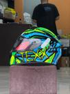 Capacete Fechado Texx Spike Maasai - 56 Capacete Fechado Texx Spike Maasai - 56
