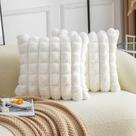 Capas de almofada Neelvin Cream White Faux Fur 45 x 45 cm, 2 unidades Capas de almofada Neelvin Cream White Faux Fur 45 x 45 cm, 2 unidades